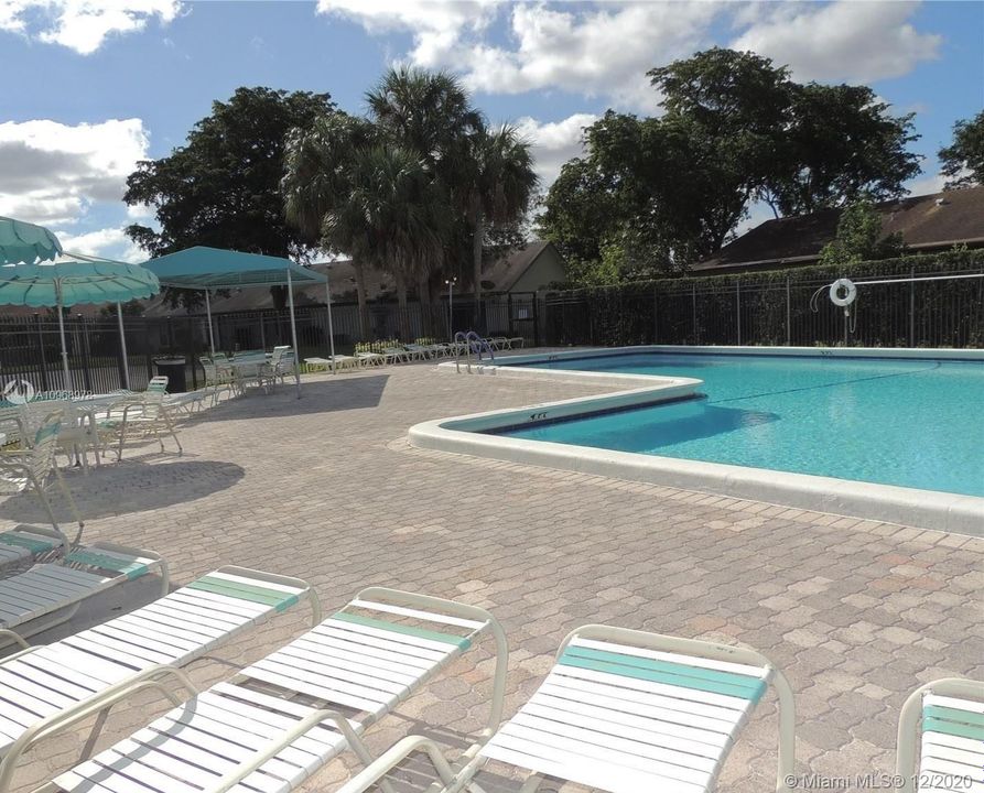 Recently Sold: $250,000 (2 beds, 2 baths, 1104 Square Feet)