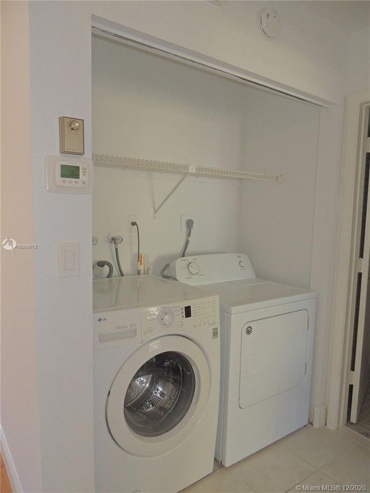 Recently Sold: $250,000 (2 beds, 2 baths, 1104 Square Feet)