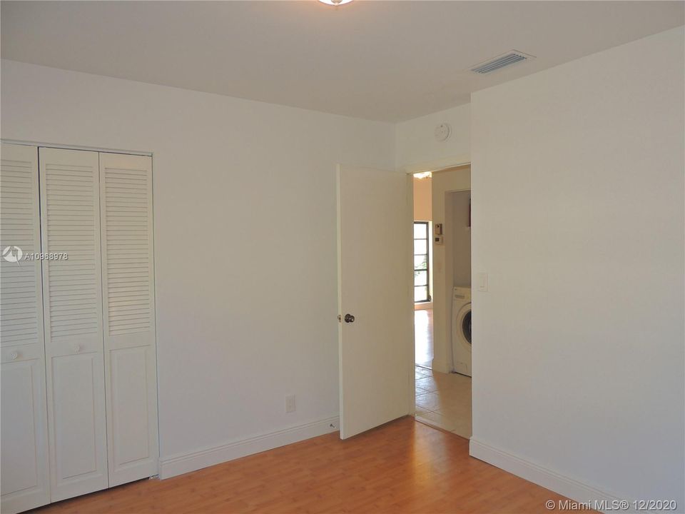 Recently Sold: $250,000 (2 beds, 2 baths, 1104 Square Feet)