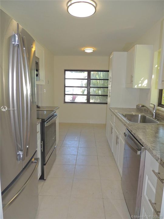 Recently Sold: $250,000 (2 beds, 2 baths, 1104 Square Feet)