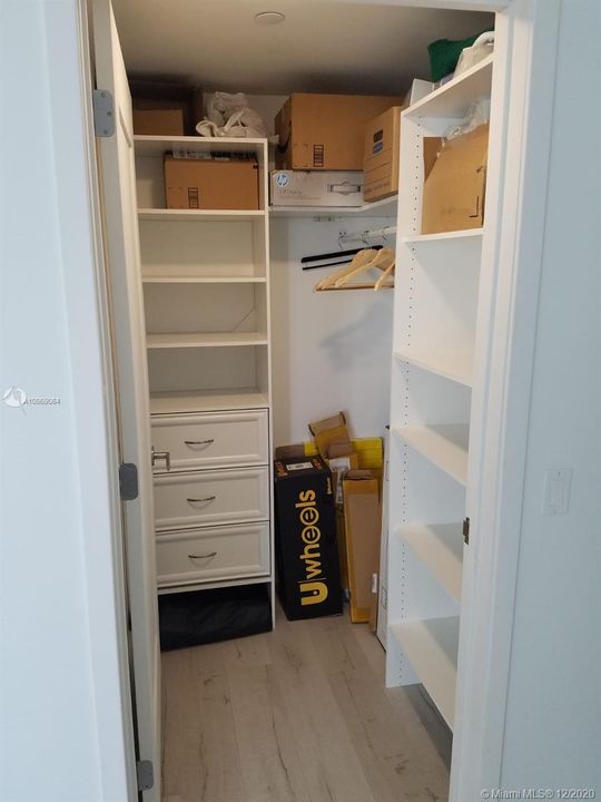 Recently Rented: $2,900 (2 beds, 2 baths, 1170 Square Feet)