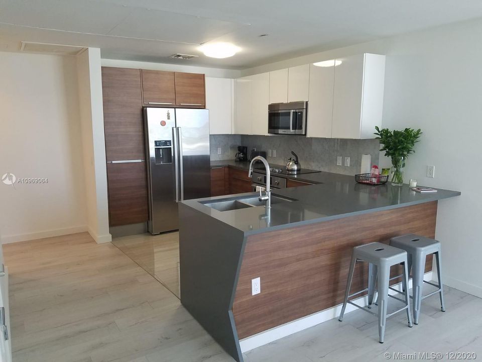 Recently Rented: $2,900 (2 beds, 2 baths, 1170 Square Feet)