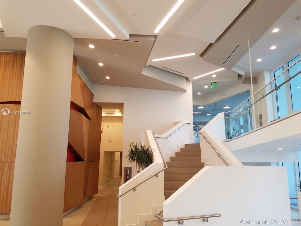 Recently Rented: $2,900 (2 beds, 2 baths, 1170 Square Feet)