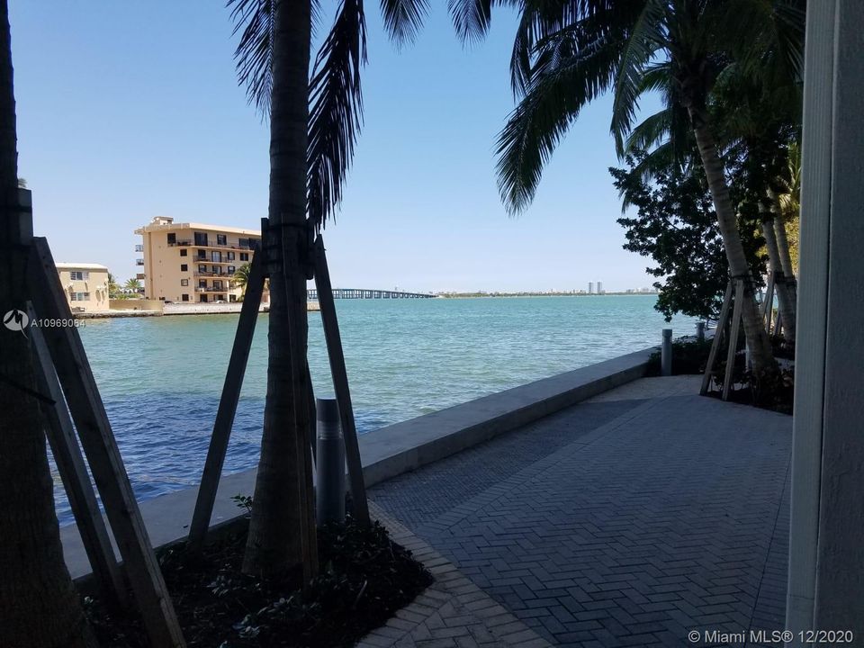 Recently Rented: $2,900 (2 beds, 2 baths, 1170 Square Feet)