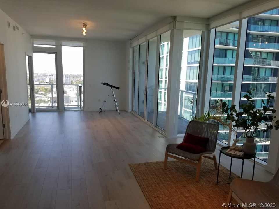 Recently Rented: $2,900 (2 beds, 2 baths, 1170 Square Feet)