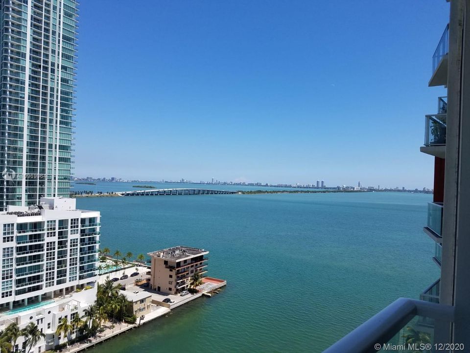 Recently Rented: $2,900 (2 beds, 2 baths, 1170 Square Feet)