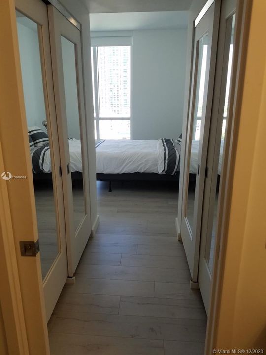 Recently Rented: $2,900 (2 beds, 2 baths, 1170 Square Feet)