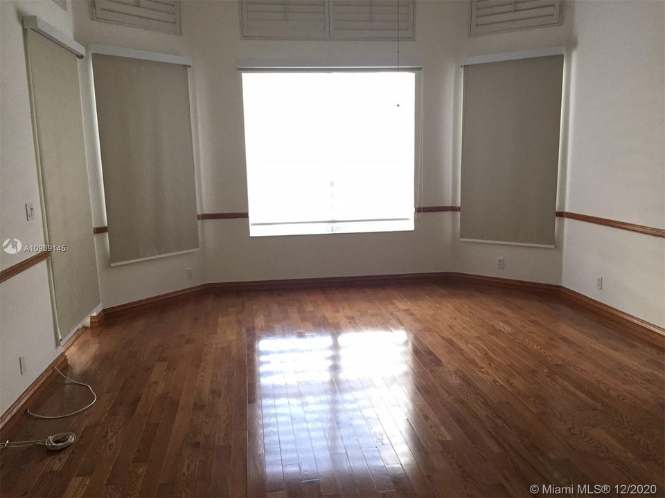 Recently Rented: $5,000 (5 beds, 5 baths, 4766 Square Feet)