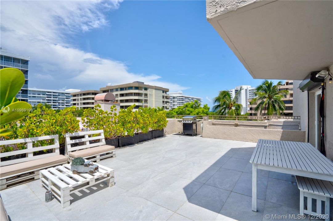 Endless possibilities... candle lit dinners are divine as you watch the sunset, sun shining days are gorgeous for a BBQ with the breeze and view of the ocean! Or a movie night outdoors! It is the feel of a home with the conveniences of condo living.