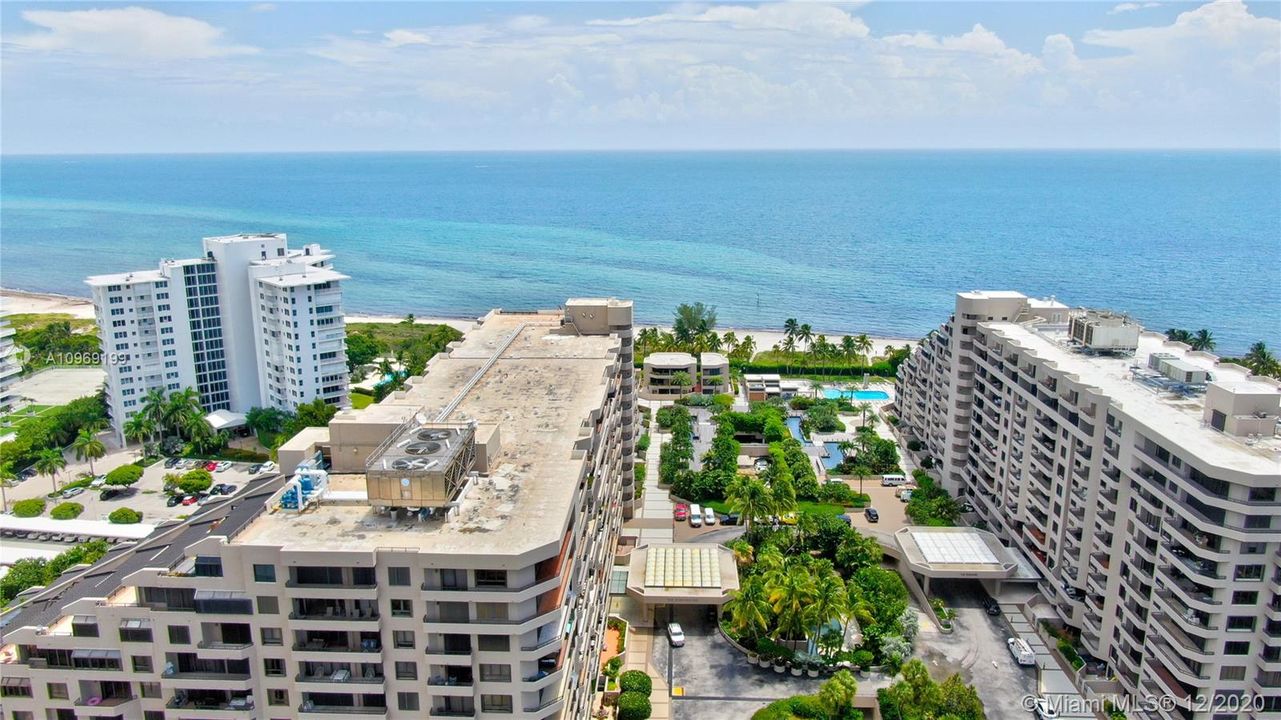 One of only 4 Buildings/communities in Key Biscayne with beach front dining.
