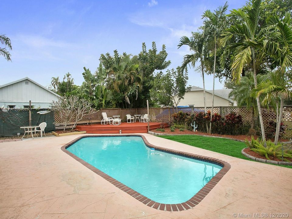 Vendido Recientemente: $434,900 (4 camas, 2 baños, 0 Pies cuadrados)