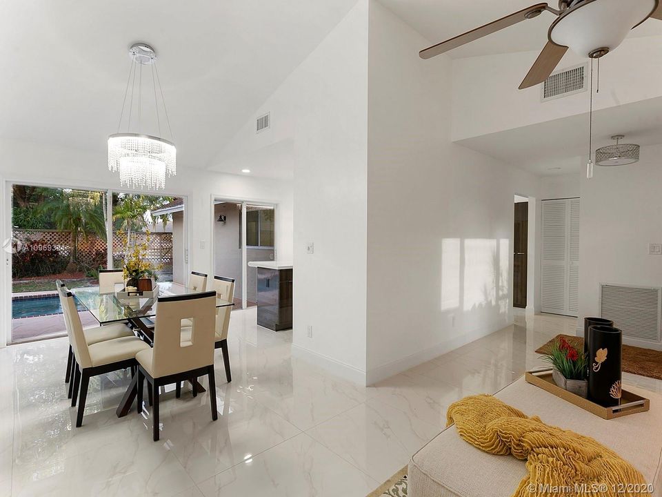 Vendido Recientemente: $434,900 (4 camas, 2 baños, 0 Pies cuadrados)