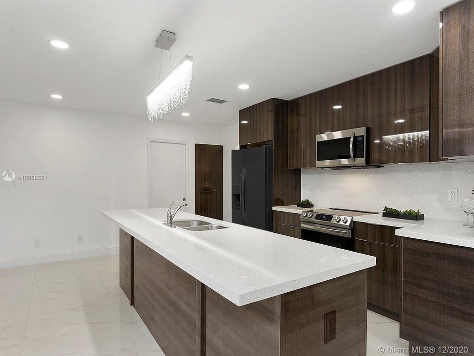 Vendido Recientemente: $434,900 (4 camas, 2 baños, 0 Pies cuadrados)