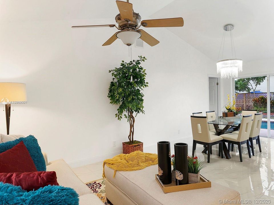 Vendido Recientemente: $434,900 (4 camas, 2 baños, 0 Pies cuadrados)