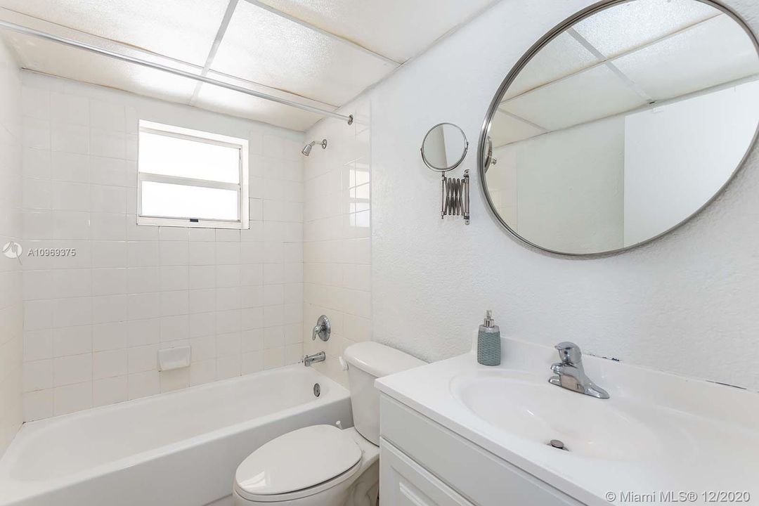 Recently Sold: $99,100 (1 beds, 1 baths, 736 Square Feet)
