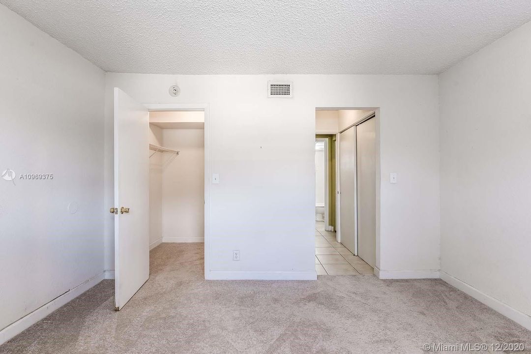 Recently Sold: $99,100 (1 beds, 1 baths, 736 Square Feet)