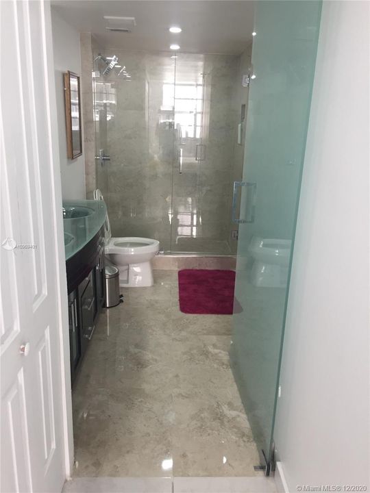 Recientemente alquilado: $2,250 (2 camas, 2 baños, 825 Pies cuadrados)
