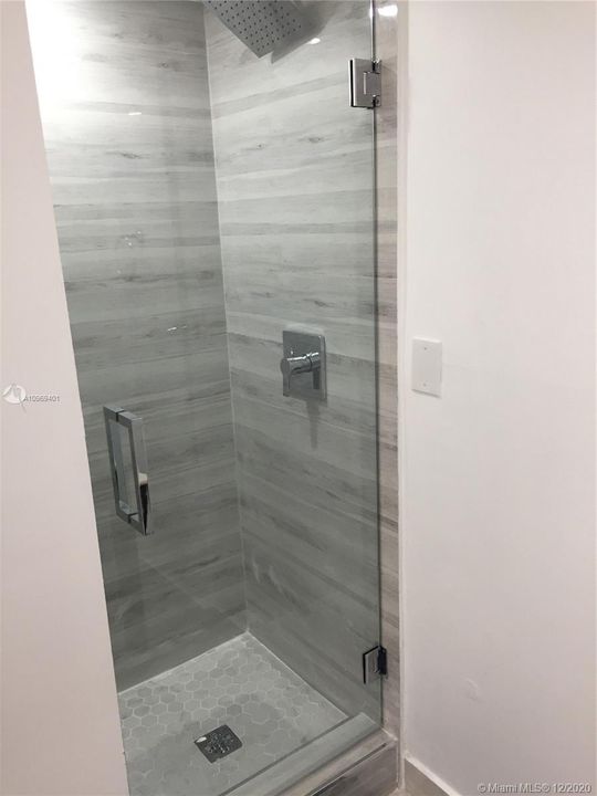 Recientemente alquilado: $2,250 (2 camas, 2 baños, 825 Pies cuadrados)