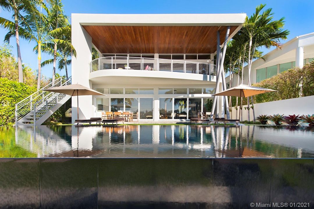 Recientemente alquilado: $85,000 (5 camas, 5 baños, 4703 Pies cuadrados)
