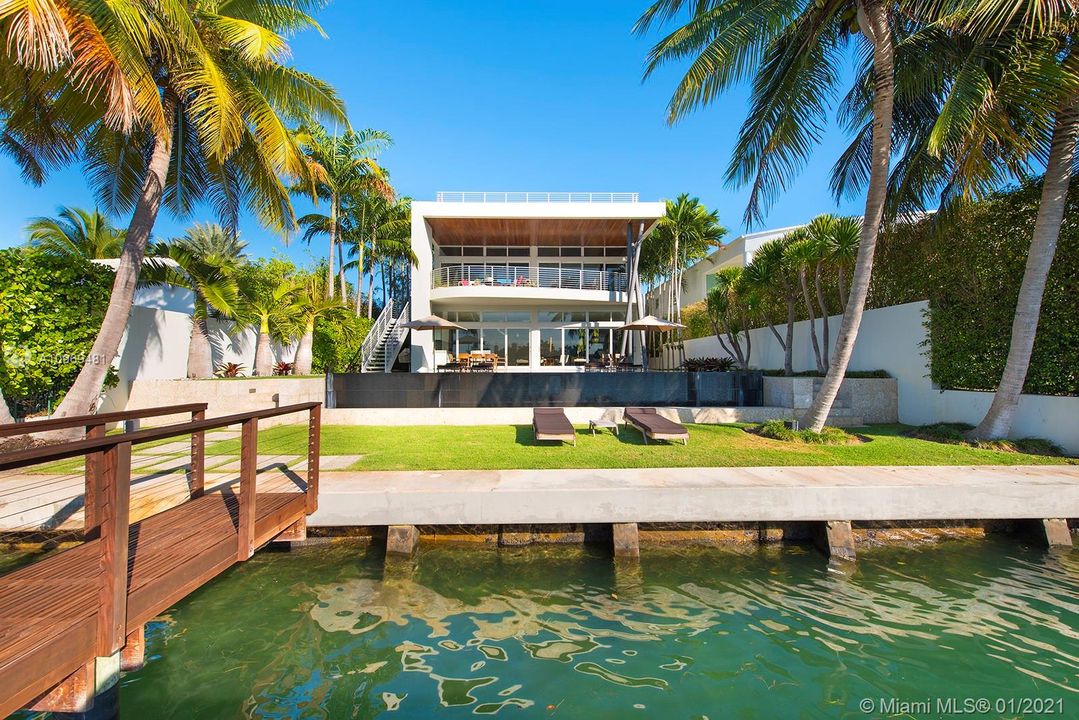 Recientemente alquilado: $85,000 (5 camas, 5 baños, 4703 Pies cuadrados)