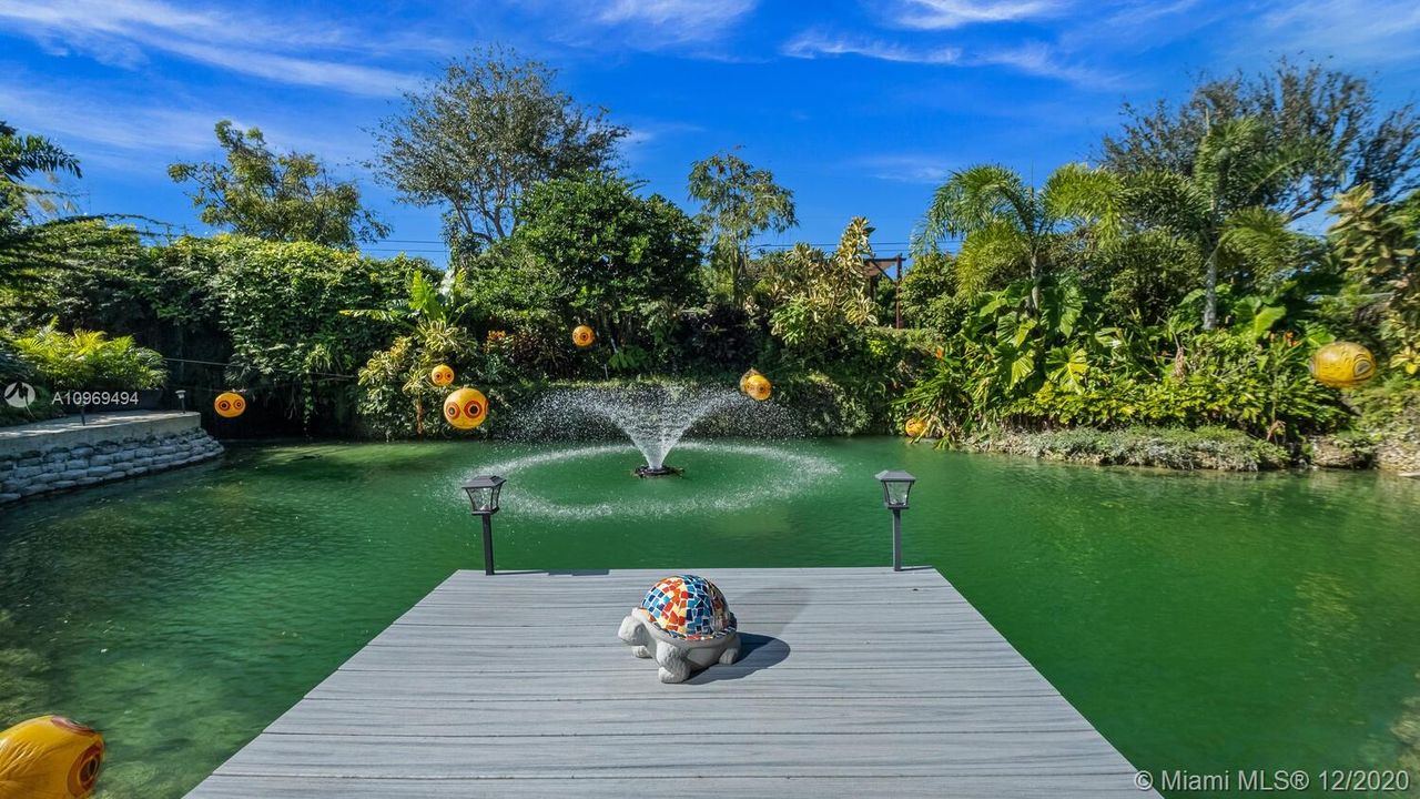 Vendido Recientemente: $589,000 (4 camas, 2 baños, 2412 Pies cuadrados)