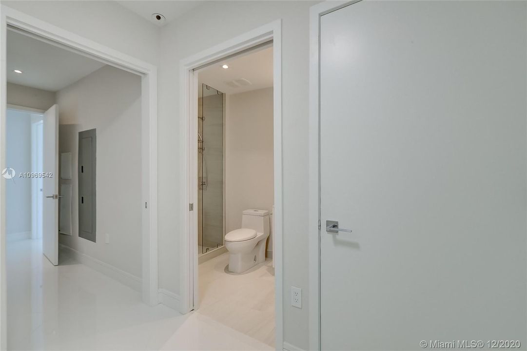 Недавно продано: $4,595,000 (4 спален, 5 ванн, 3500 Квадратных фут)