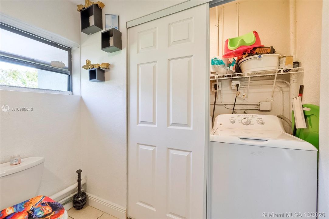 Vendido Recientemente: $215,000 (3 camas, 1 baños, 1112 Pies cuadrados)