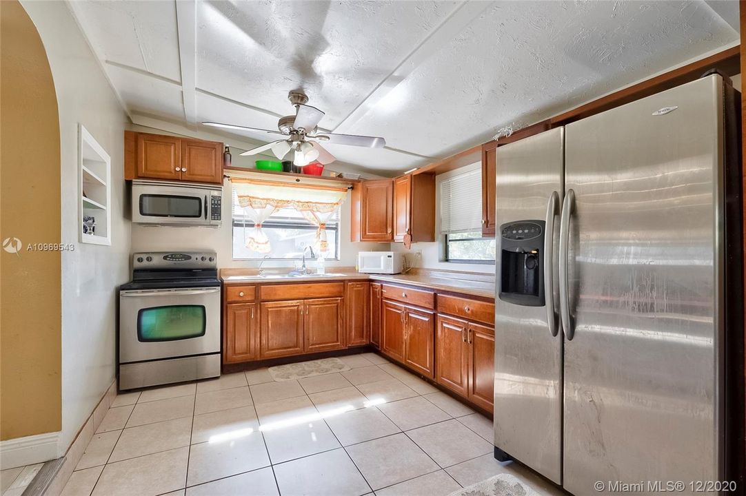Vendido Recientemente: $215,000 (3 camas, 1 baños, 1112 Pies cuadrados)