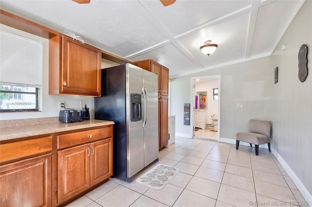 Vendido Recientemente: $215,000 (3 camas, 1 baños, 1112 Pies cuadrados)