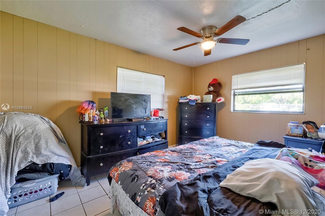Vendido Recientemente: $215,000 (3 camas, 1 baños, 1112 Pies cuadrados)