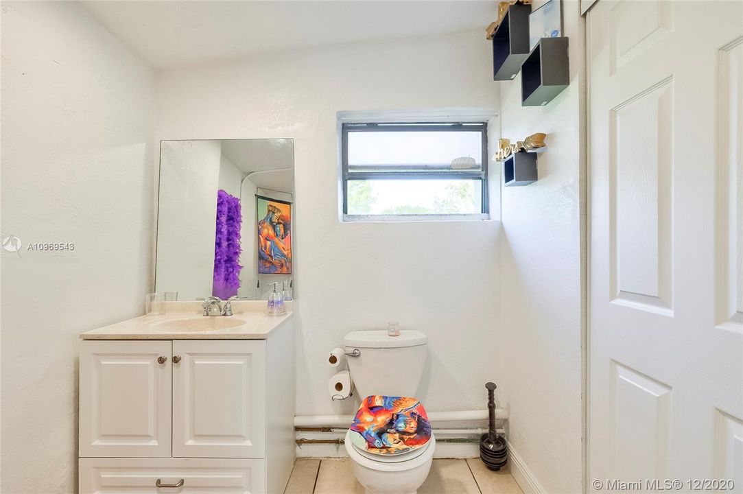 Vendido Recientemente: $215,000 (3 camas, 1 baños, 1112 Pies cuadrados)