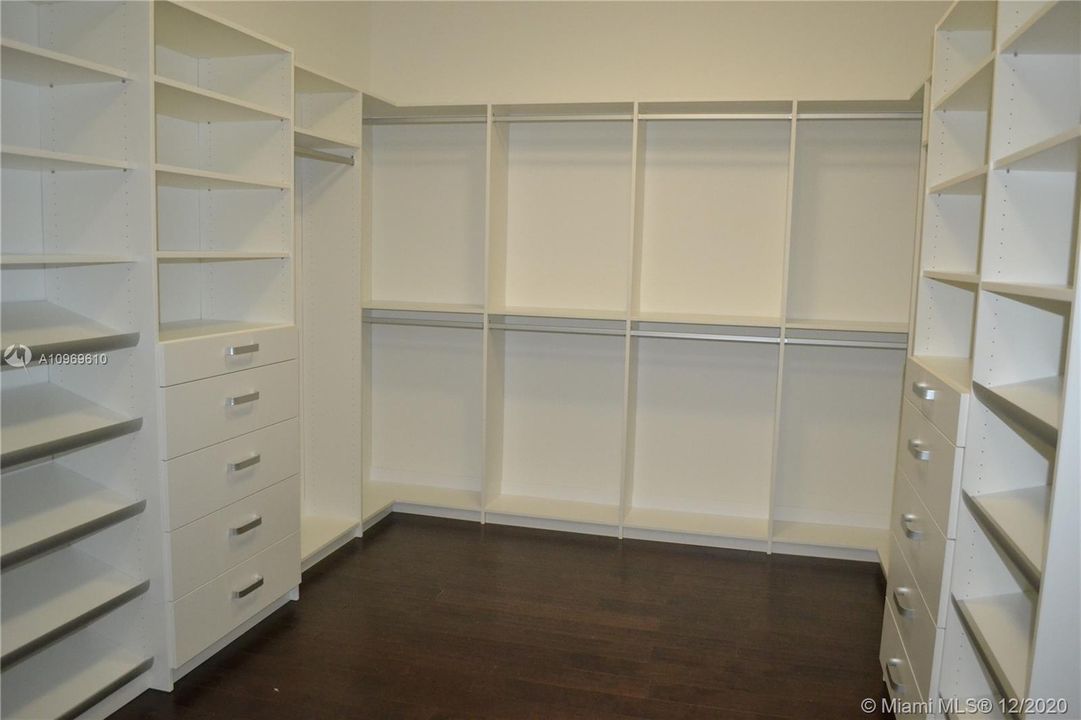 Недавно арендовано: $5,500 (5 спален, 6 ванн, 4287 Квадратных фут)