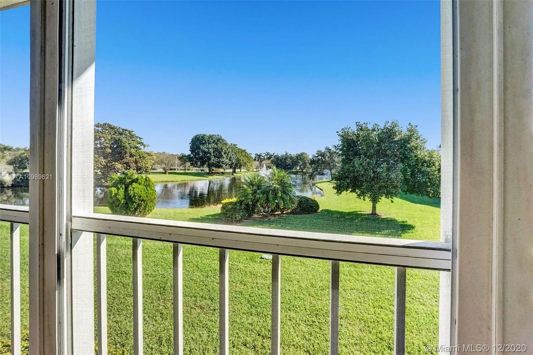 Recently Sold: $109,900 (2 beds, 2 baths, 1119 Square Feet)