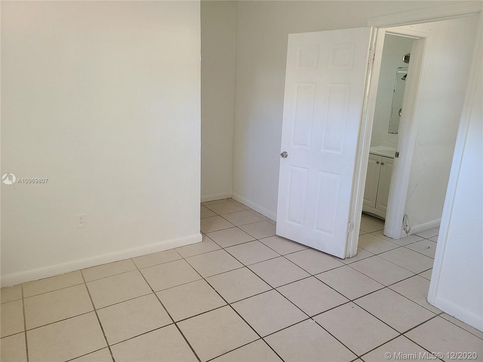 Recently Rented: $850 (1 beds, 1 baths, 850 Square Feet)