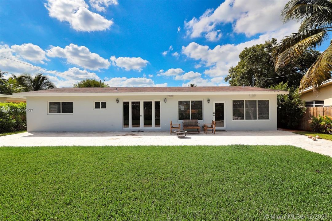 Vendido Recientemente: $535,000 (3 camas, 2 baños, 1432 Pies cuadrados)