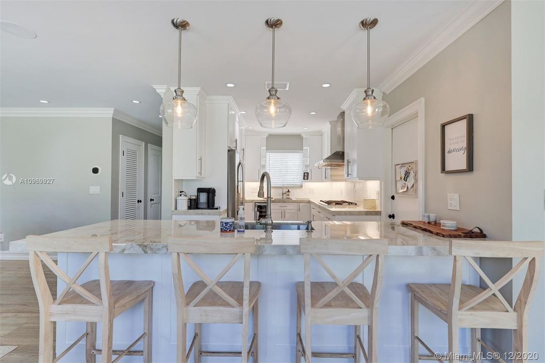Vendido Recientemente: $535,000 (3 camas, 2 baños, 1432 Pies cuadrados)