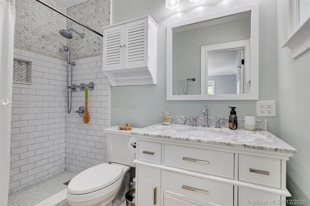 Vendido Recientemente: $535,000 (3 camas, 2 baños, 1432 Pies cuadrados)