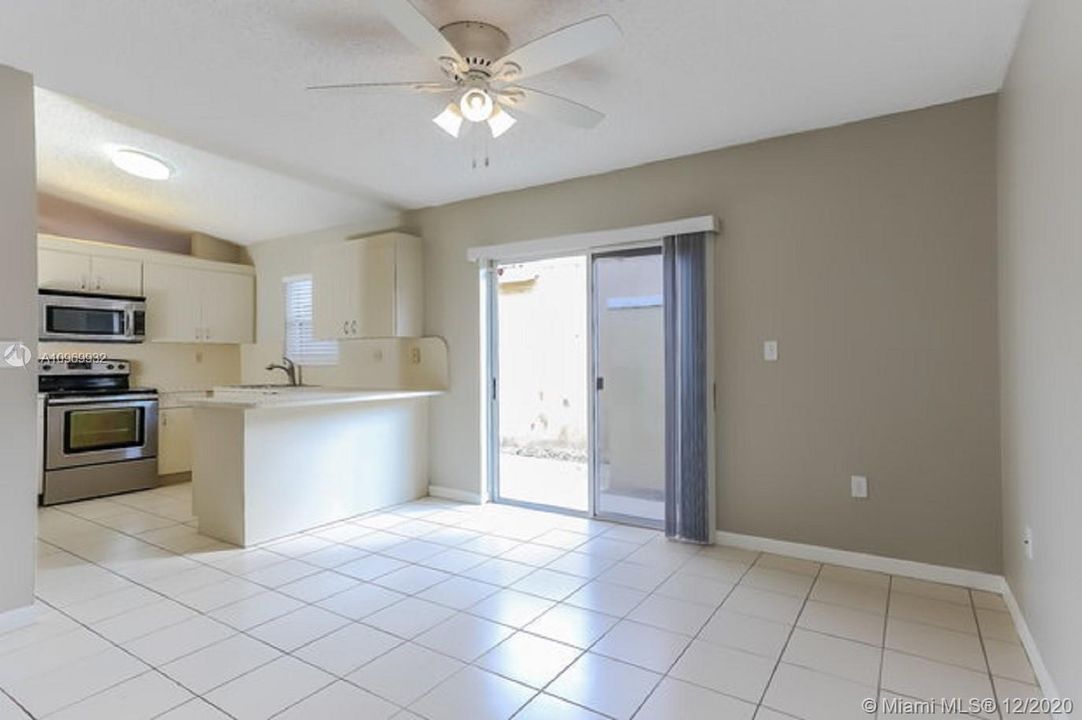 Recently Rented: $2,325 (3 beds, 2 baths, 1970 Square Feet)