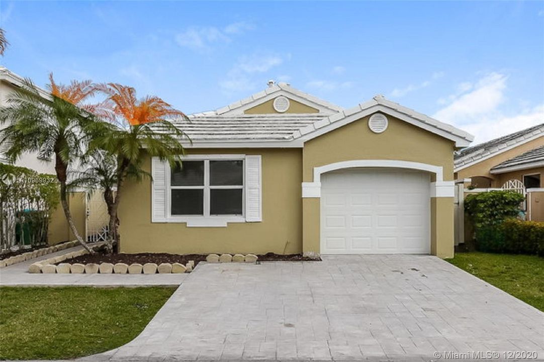Recently Rented: $2,325 (3 beds, 2 baths, 1970 Square Feet)