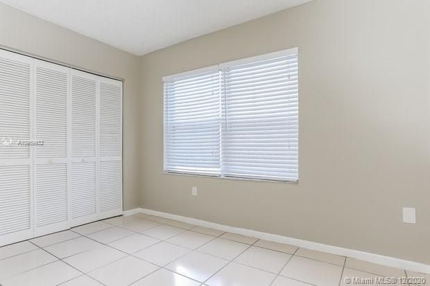 Recently Rented: $2,325 (3 beds, 2 baths, 1970 Square Feet)