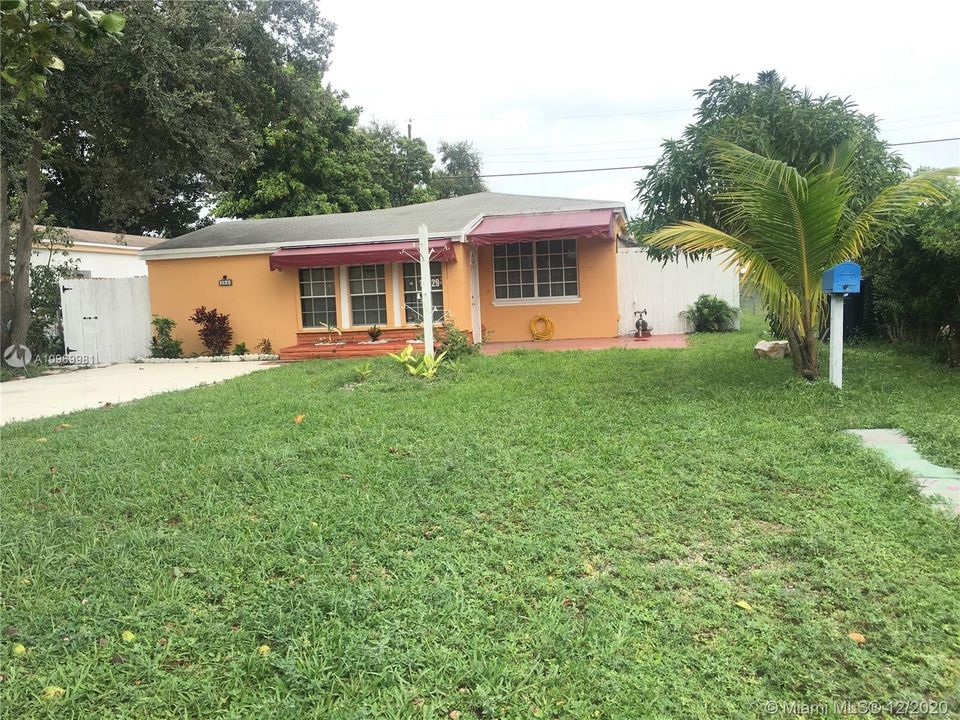 Recientemente alquilado: $1,500 (3 camas, 1 baños, 1012 Pies cuadrados)
