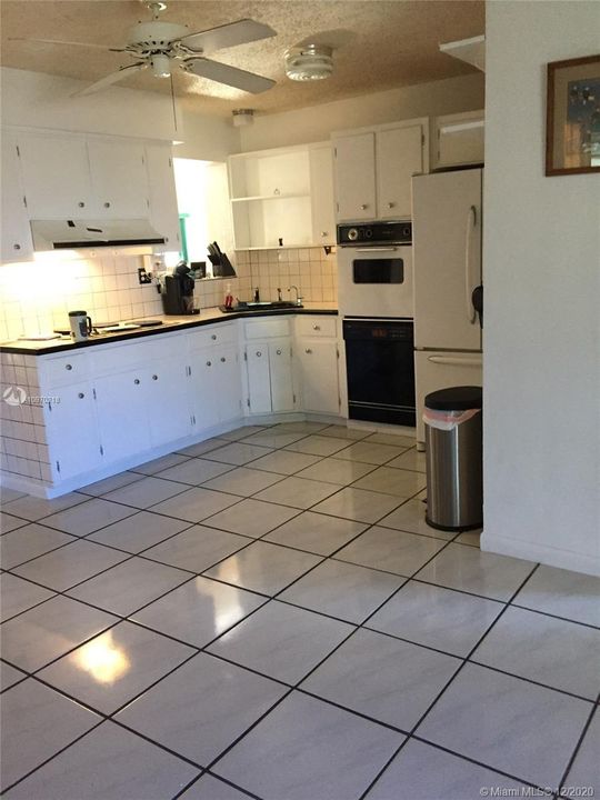 最近售出: $419,000 (3 贝兹, 3 浴室, 1844 平方英尺)