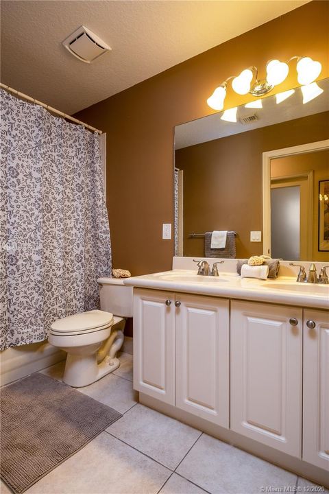 Recently Sold: $595,000 (4 beds, 2 baths, 2392 Square Feet)