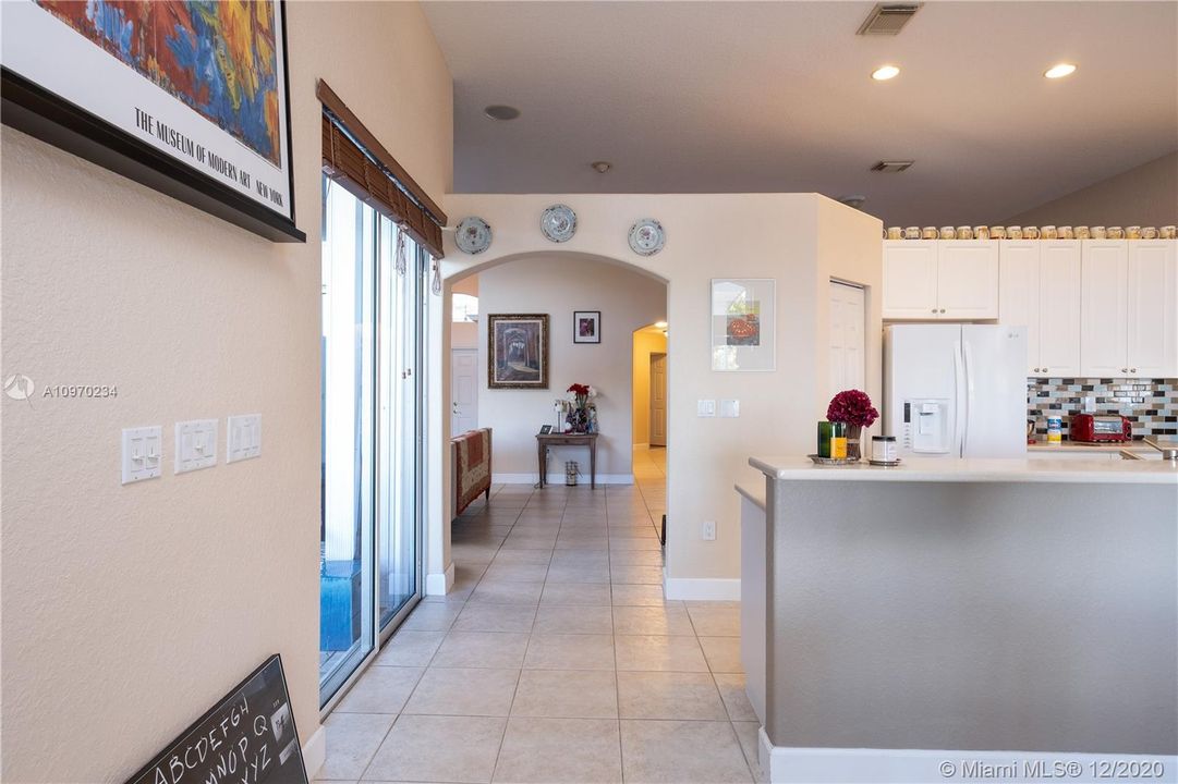 Recently Sold: $595,000 (4 beds, 2 baths, 2392 Square Feet)