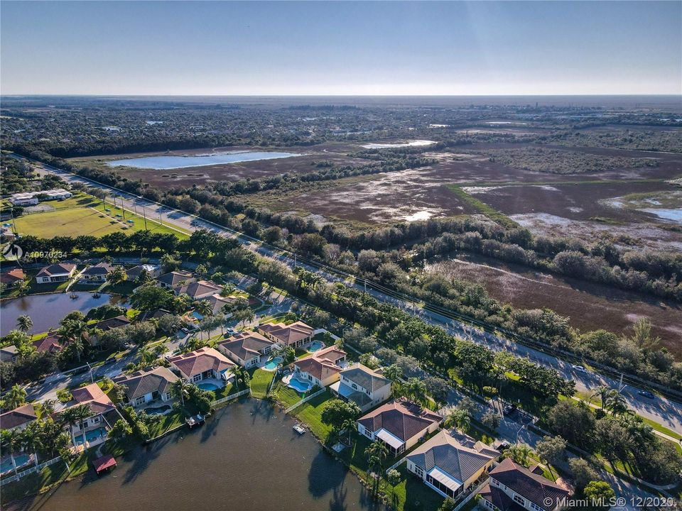 Recently Sold: $595,000 (4 beds, 2 baths, 2392 Square Feet)