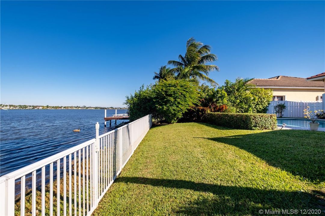 Recently Sold: $595,000 (4 beds, 2 baths, 2392 Square Feet)
