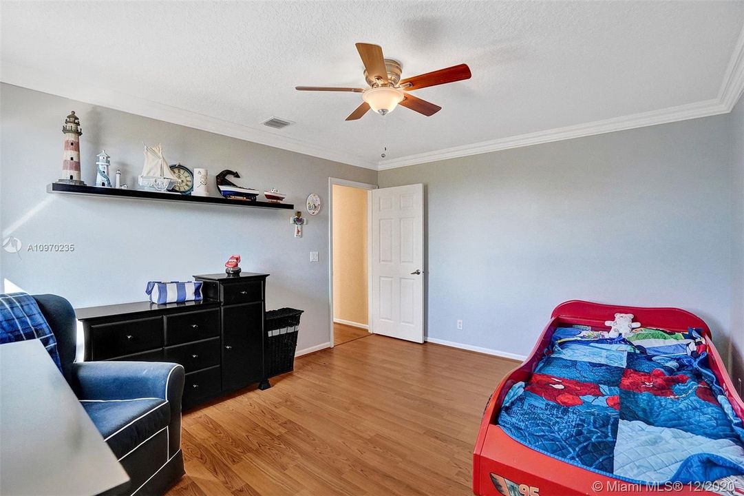 Recently Sold: $580,000 (4 beds, 3 baths, 3252 Square Feet)