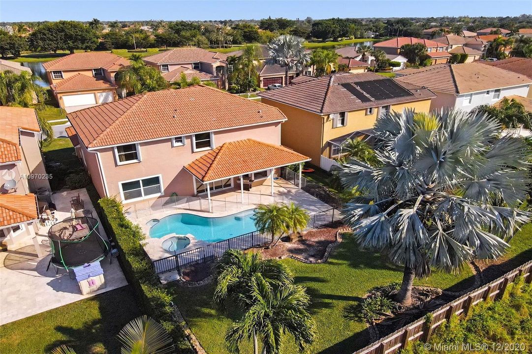 Recently Sold: $580,000 (4 beds, 3 baths, 3252 Square Feet)