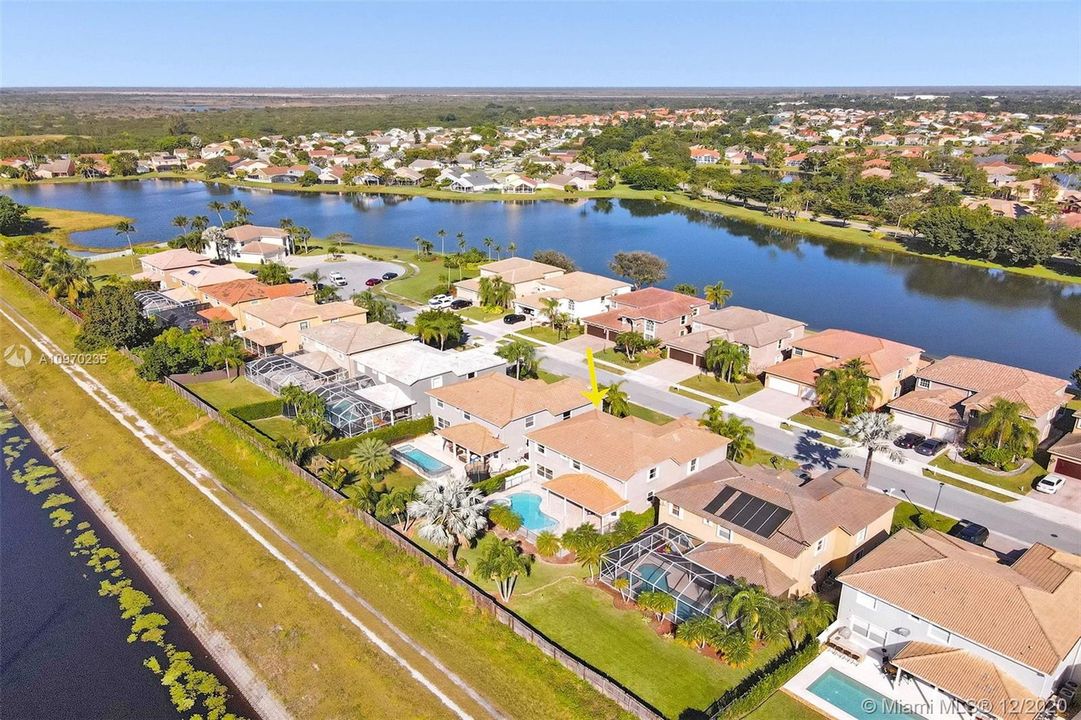 Recently Sold: $580,000 (4 beds, 3 baths, 3252 Square Feet)
