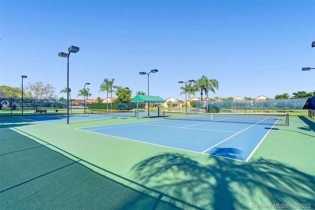 Recently Sold: $580,000 (4 beds, 3 baths, 3252 Square Feet)